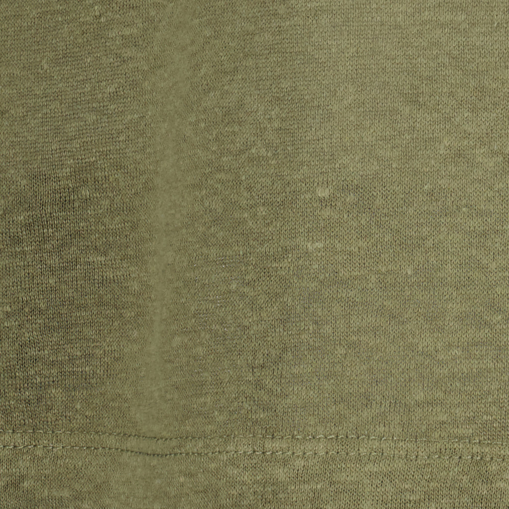 Imagem da t-shirt de linho caqui da Officine Générale para Homem - Coleção Primavera-Verão 2026 - Vista Detalhada_2