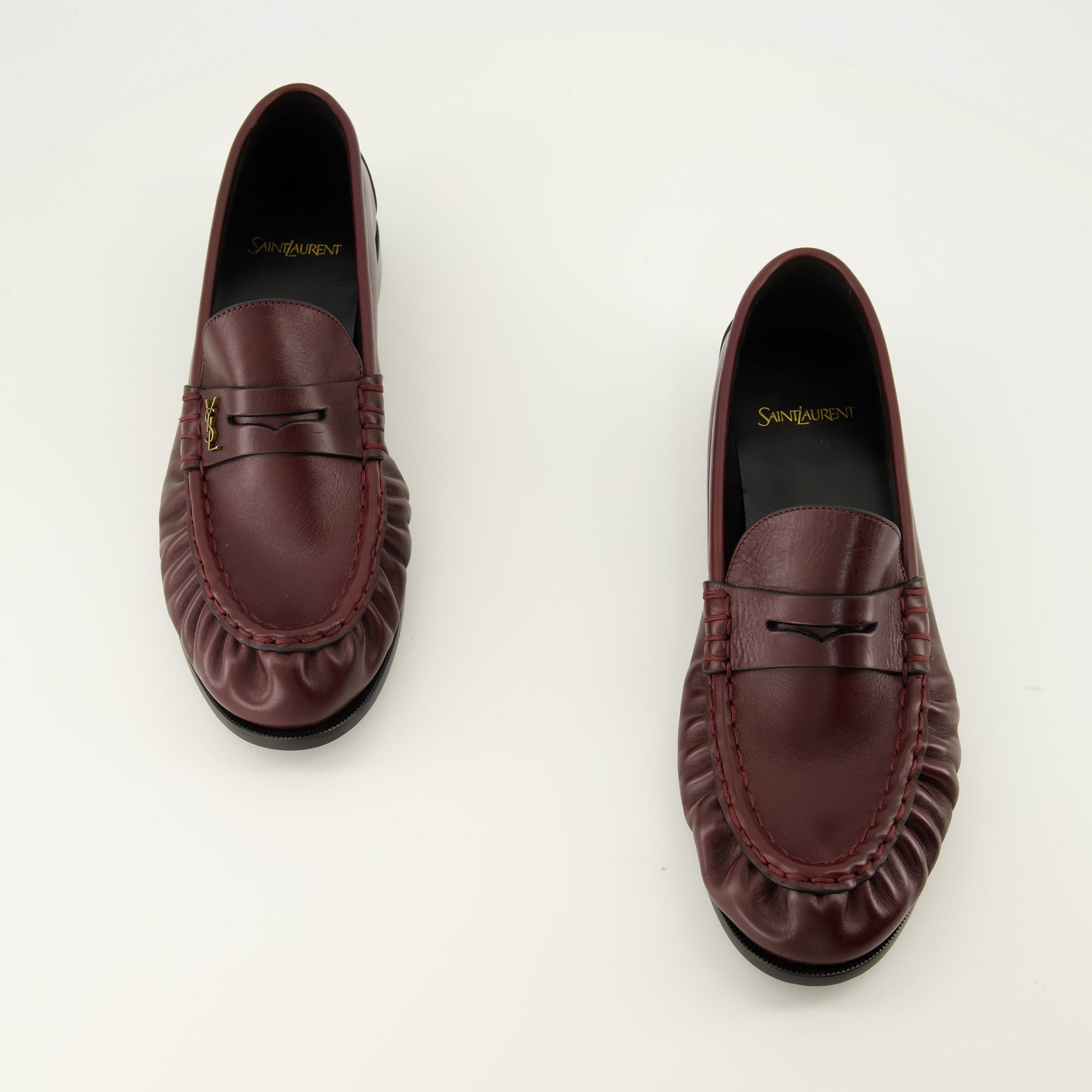 Mocassins Mocassins em Couro Suave em Borgonha Saint Laurent Bordeaux Homme