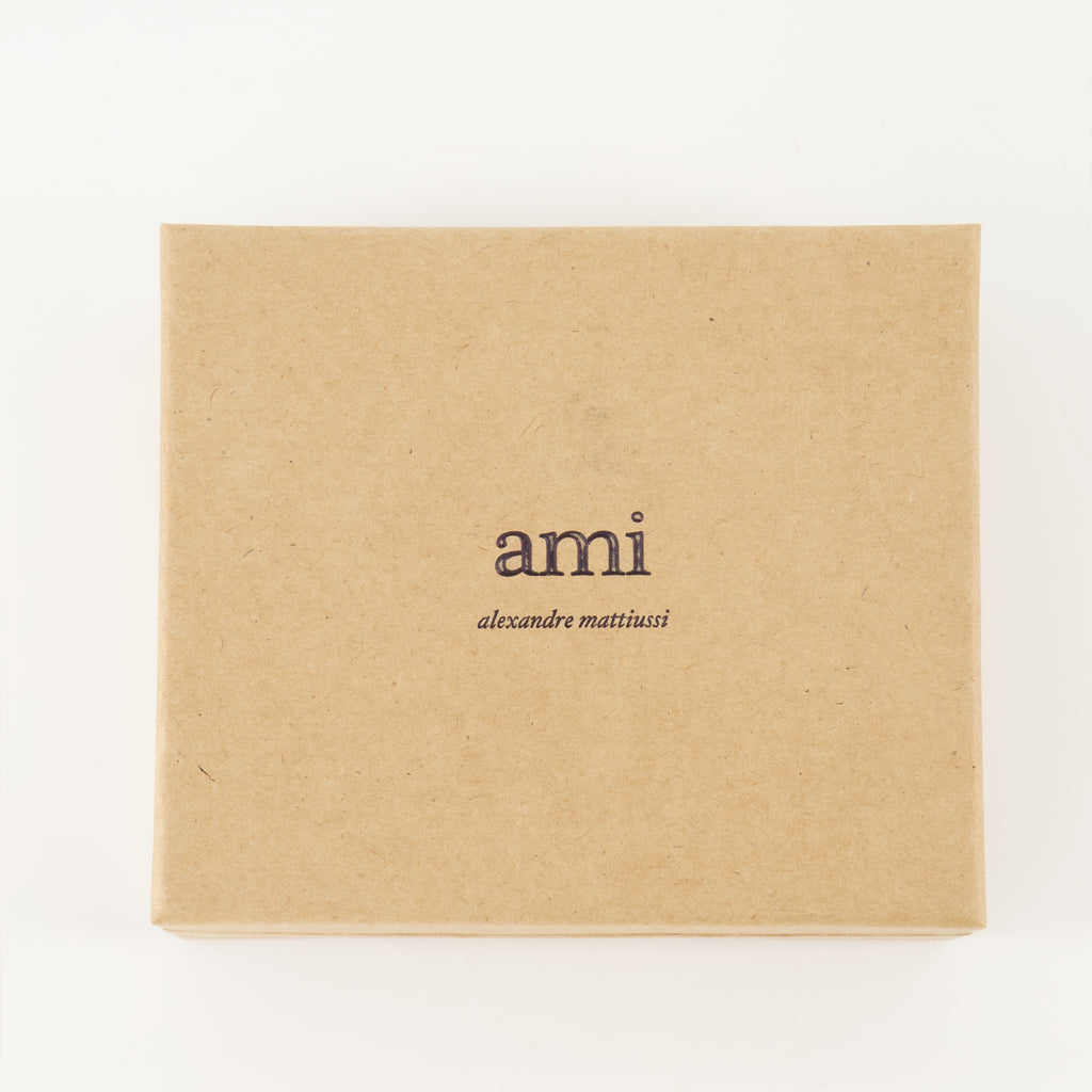 Image of the Ami heart cardholder by the brand Ami PARIS for Unisex - Autumn-Winter 2025 - Detailed View_3