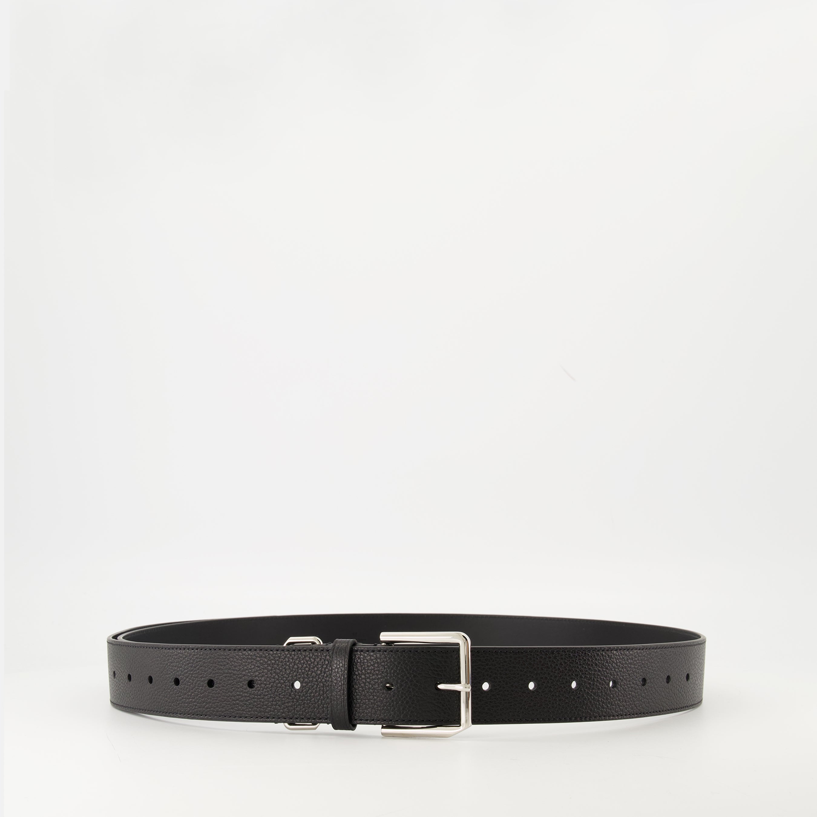 Image de l'article Ceinture en cuir de la marque Givenchy pour Homme - Saison Automne-Hiver 2025 - Vue de Face