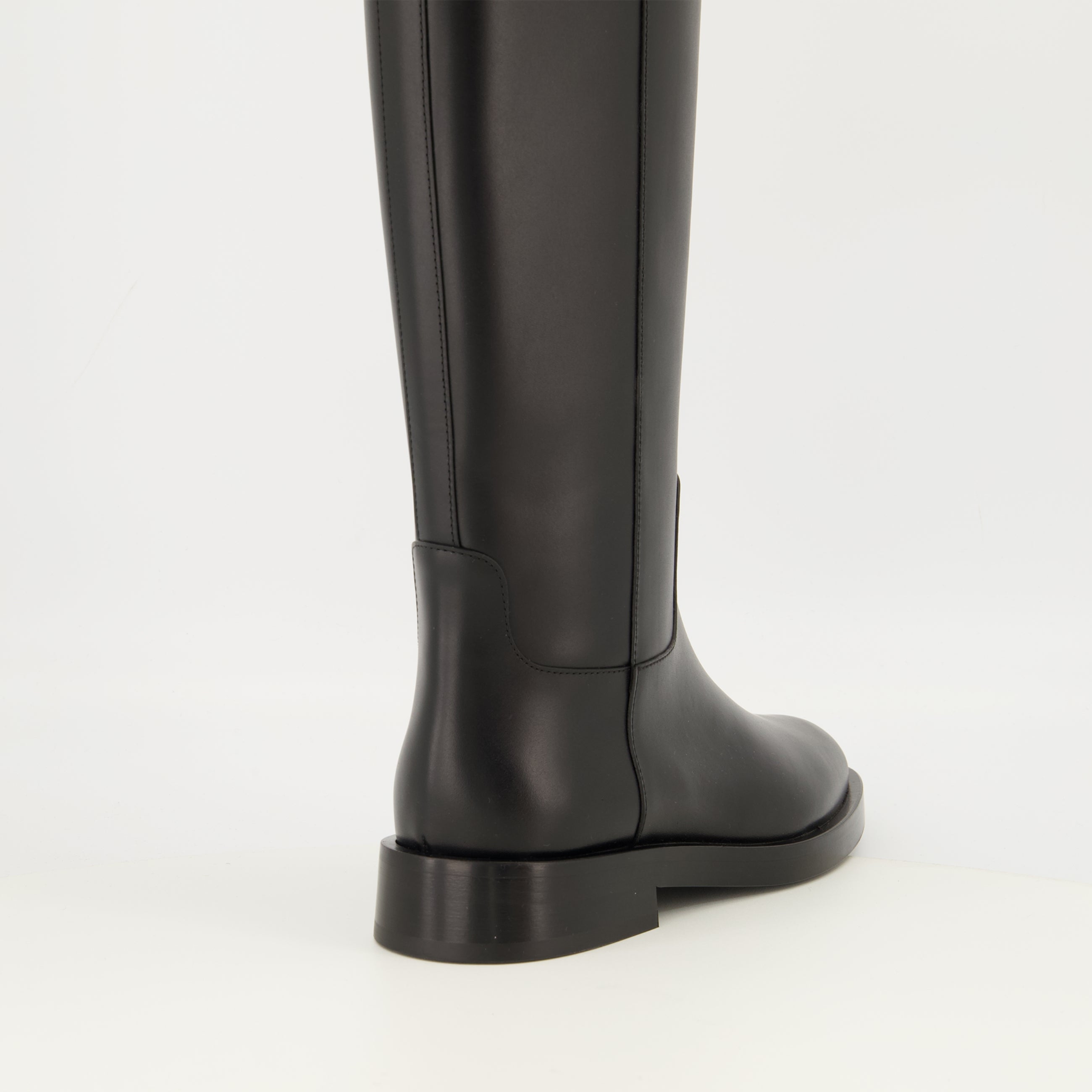 Bottes VLogo ブラックレザー ブーツ Valentino Garavani Noir Femme