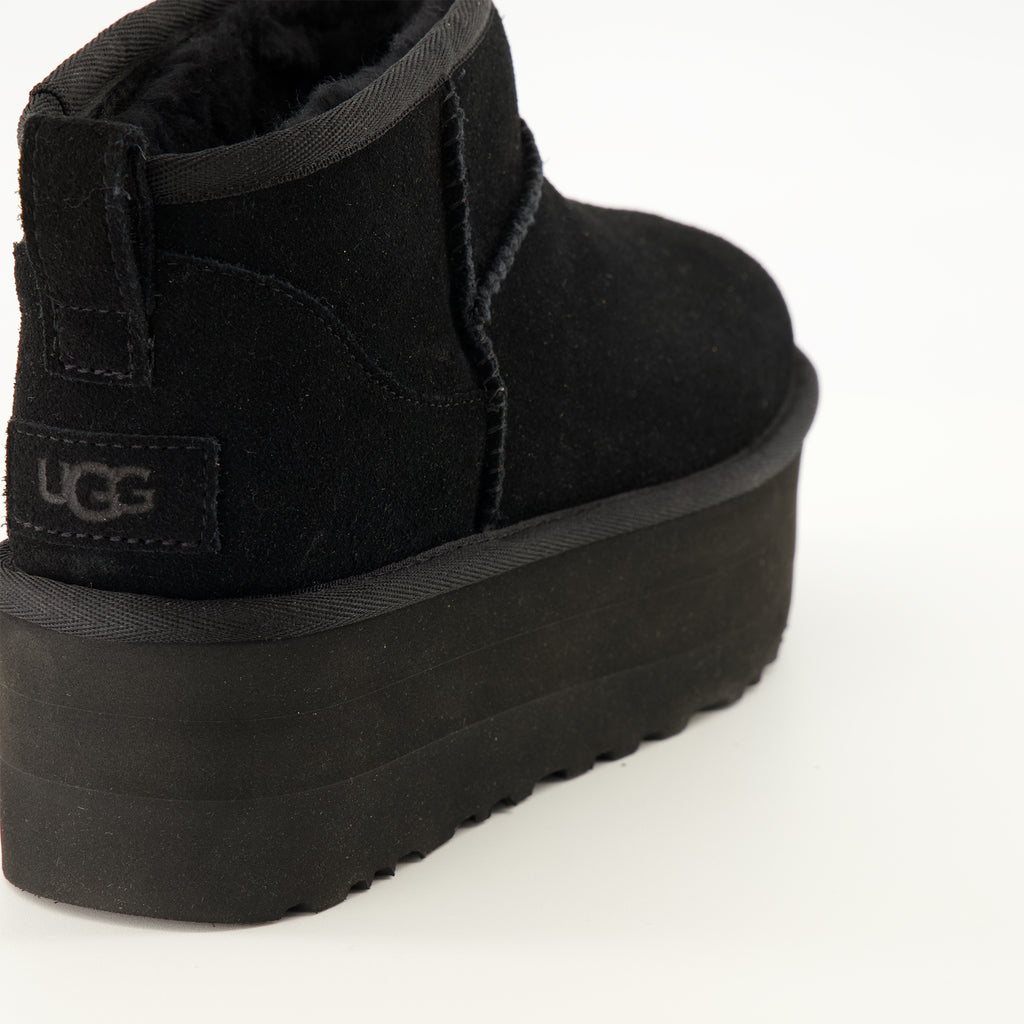 Bottines Stivali Ankle Ultra Mini Platform Neri Ugg Noir Femme