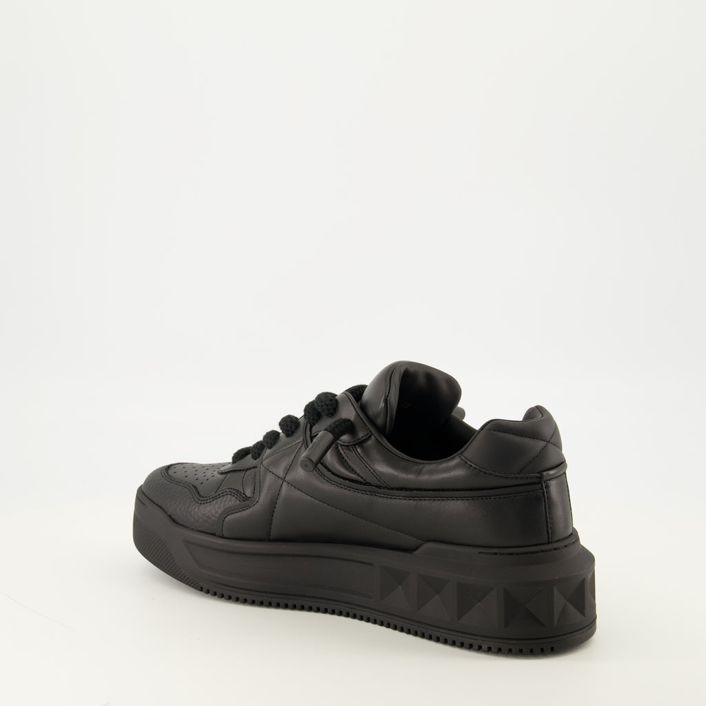Baskets 원 스터드 XL 블랙 스니커즈 Valentino Garavani Noir Homme