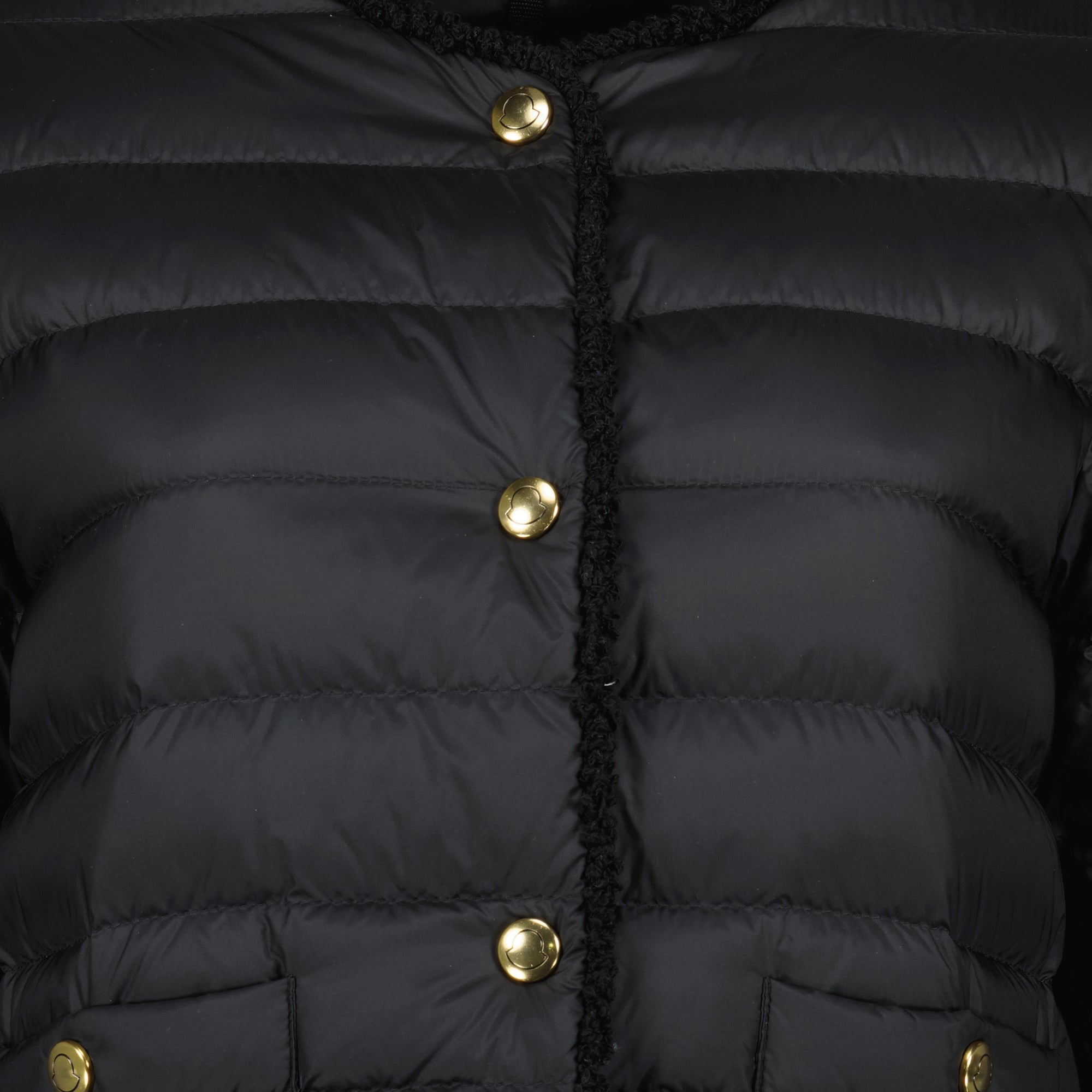 Image de l'article Doudoune courte Fleurs noir de la marque Moncler pour Femme - Saison Printemps-Été 2026 - Vue détaillée_2
