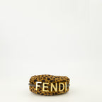 여성을 위한 Fendi 브랜드의 Fendigraphy 나노 레오파드 백 이미지 - 2025 가을-겨울 시즌 - 뒷면 보기