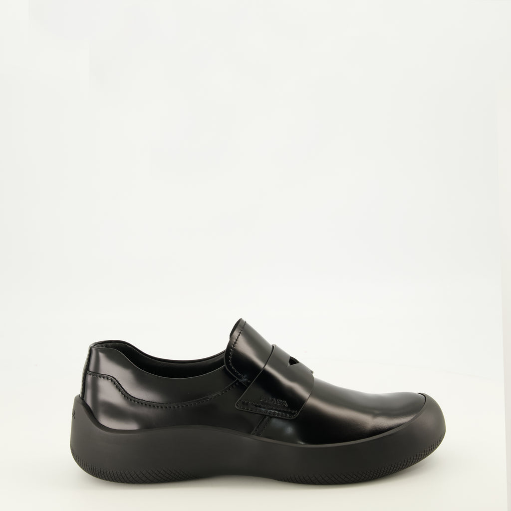 Mocassins Mocassins en cuir brossé noir Prada Noir Homme