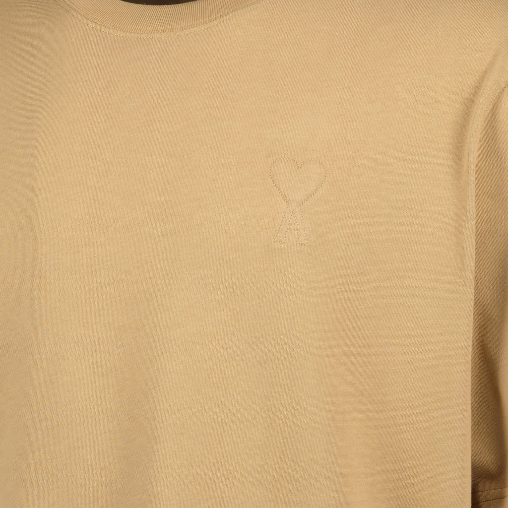 Bild des Baumwoll-T-Shirts der Marke Ami PARIS für Unisex - Herbst-Winter 2025 - Detailansicht 3