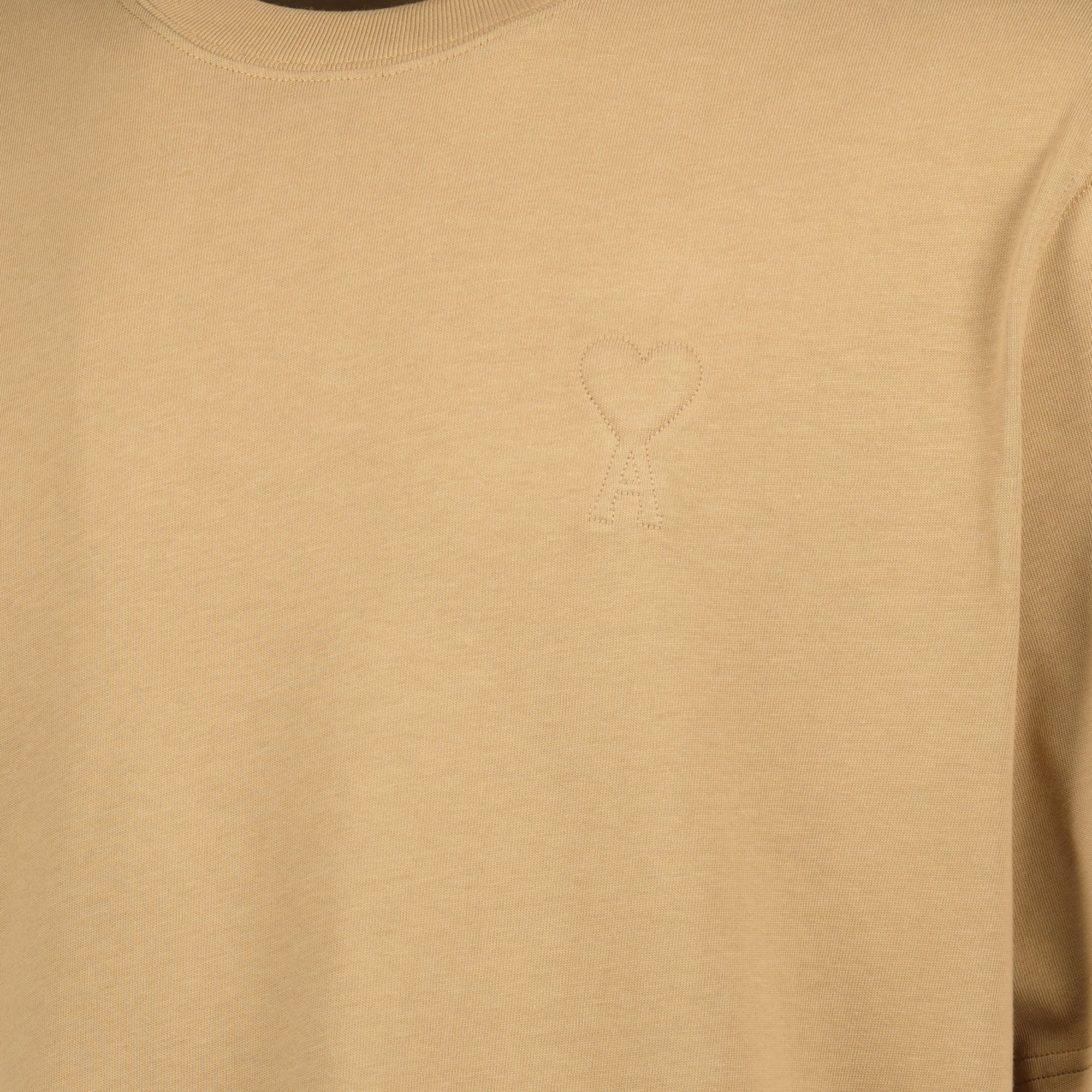 Bild des Baumwoll-T-Shirts der Marke Ami PARIS für Unisex - Herbst-Winter 2025 - Detailansicht 3