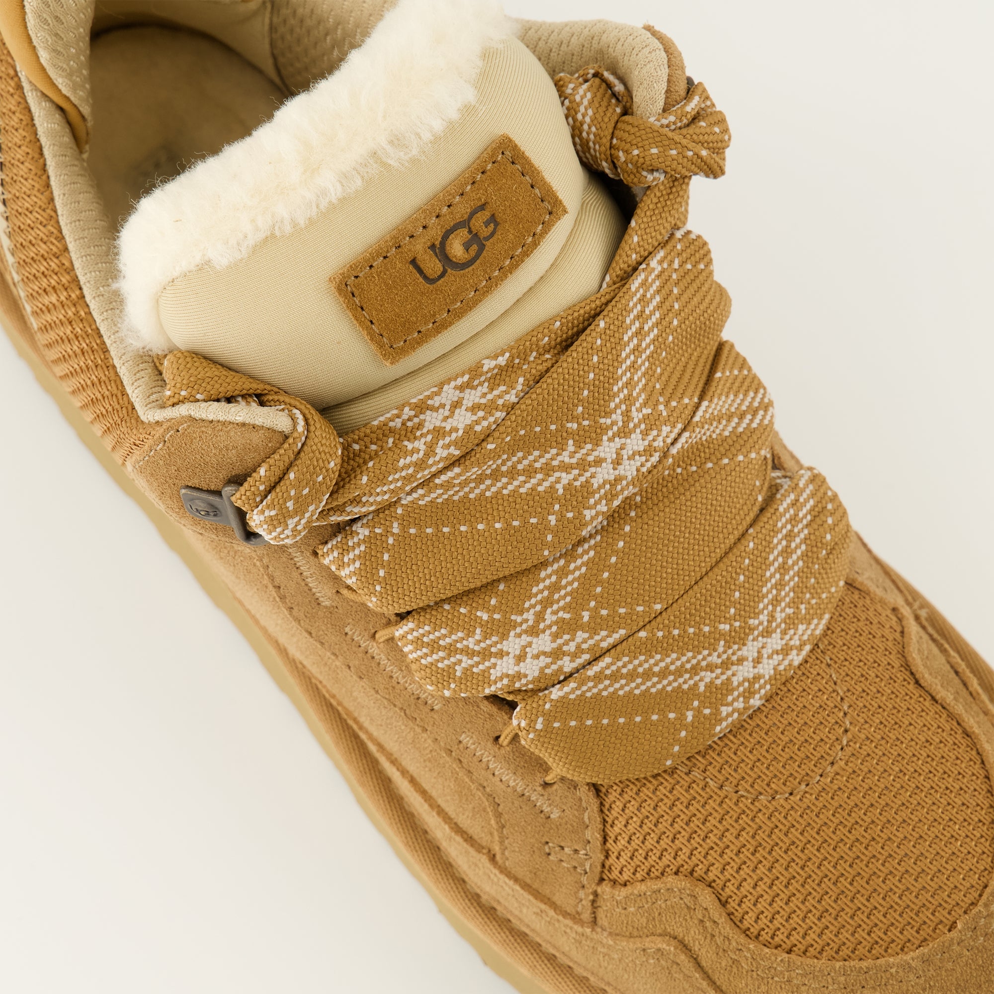 Image de l'article Baskets Lowmel de la marque Ugg pour Femme - Saison Automne-Hiver 2025 - Vue détaillée de haut