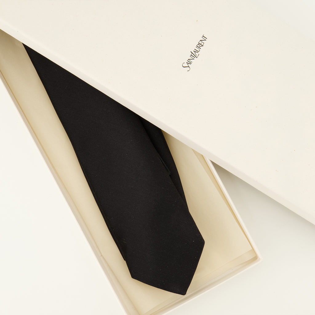 Écharpes, foulards et gants Schwarze Seidensatin-Krawatte Saint Laurent Noir Homme