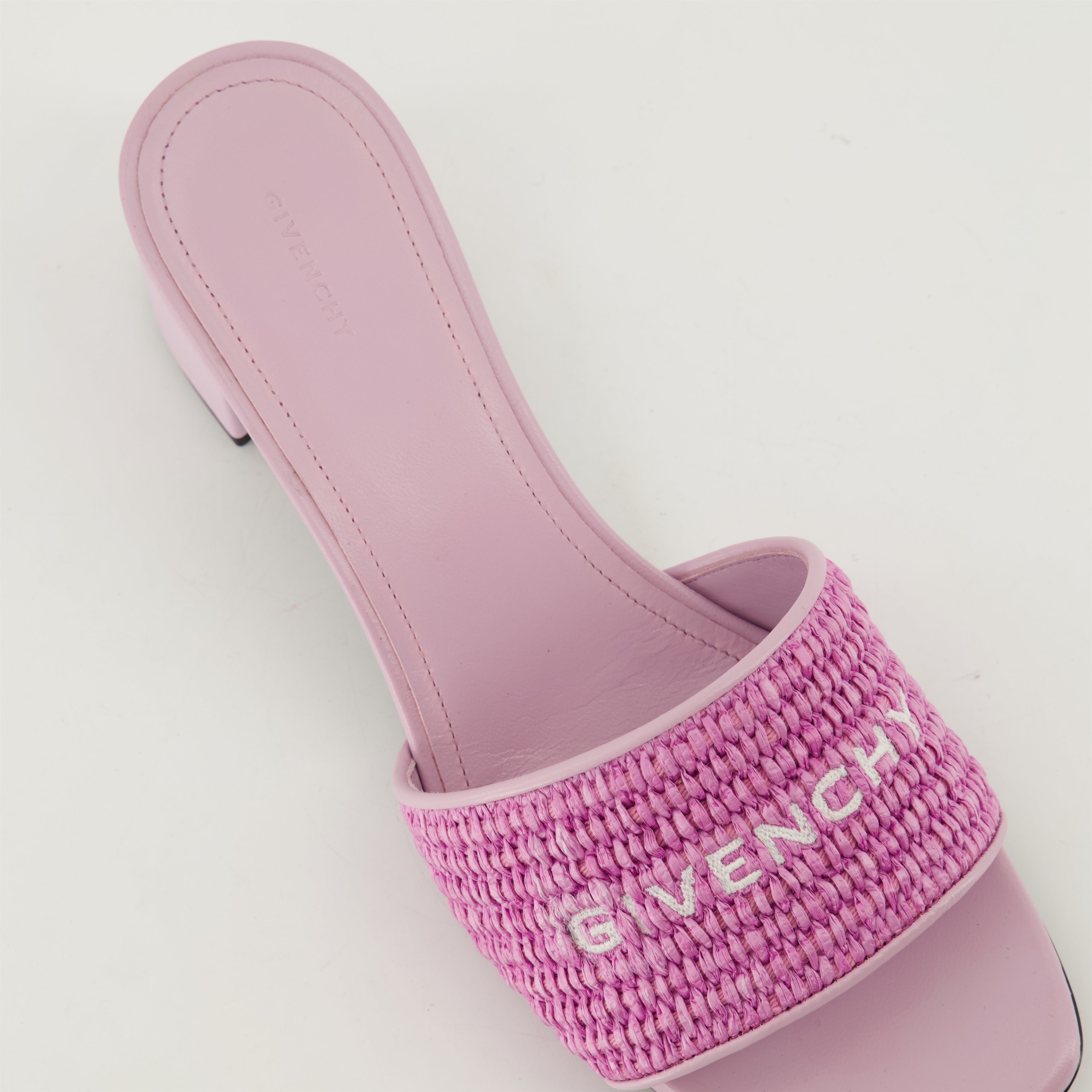 Chaussures ouvertes Mules 4G en raphia Givenchy Violet Femme