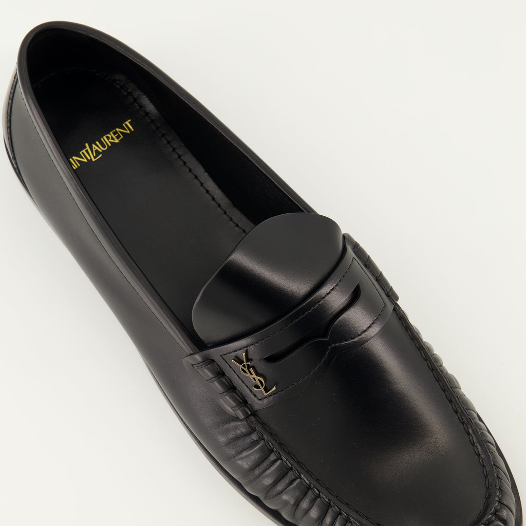 Image de l'article Mocassins Laurent de la marque Saint Laurent pour Homme - Saison Automne-Hiver 2025 - Vue détaillée de haut