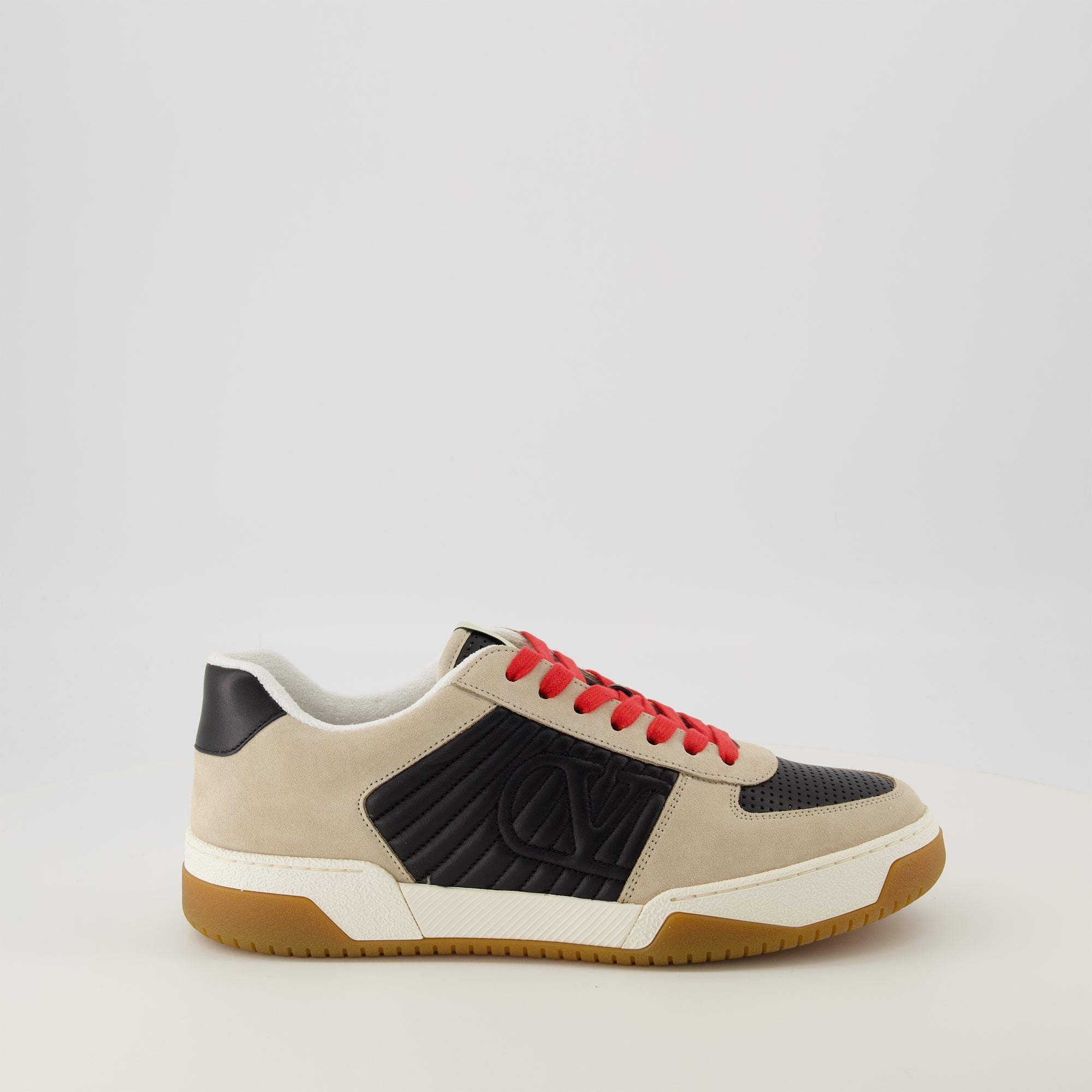 Image de l'article Baskets Sparry noir de la marque Valentino Garavani pour Homme - Saison Printemps-Été 2026 - Vue latérale droite