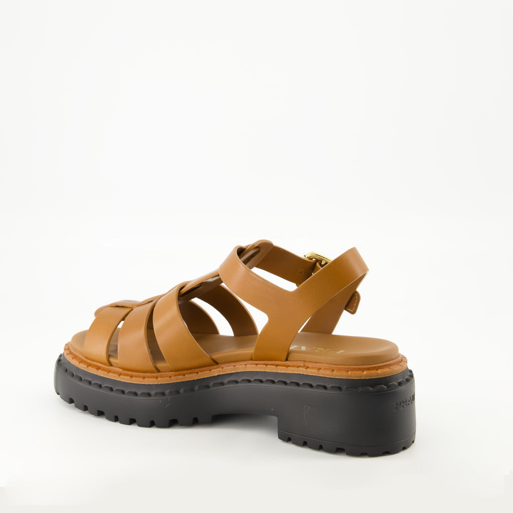 Chaussures ouvertes Sandales en cuir Prada Marron Femme