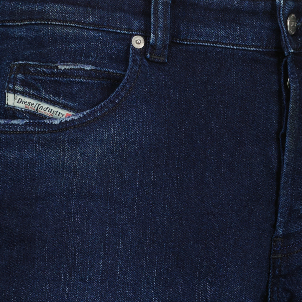 Image de l'article Jean D-Vyl L.30 bleu foncé de la marque Diesel pour Homme - Saison Automne-Hiver 2025 - Vue détaillée_1