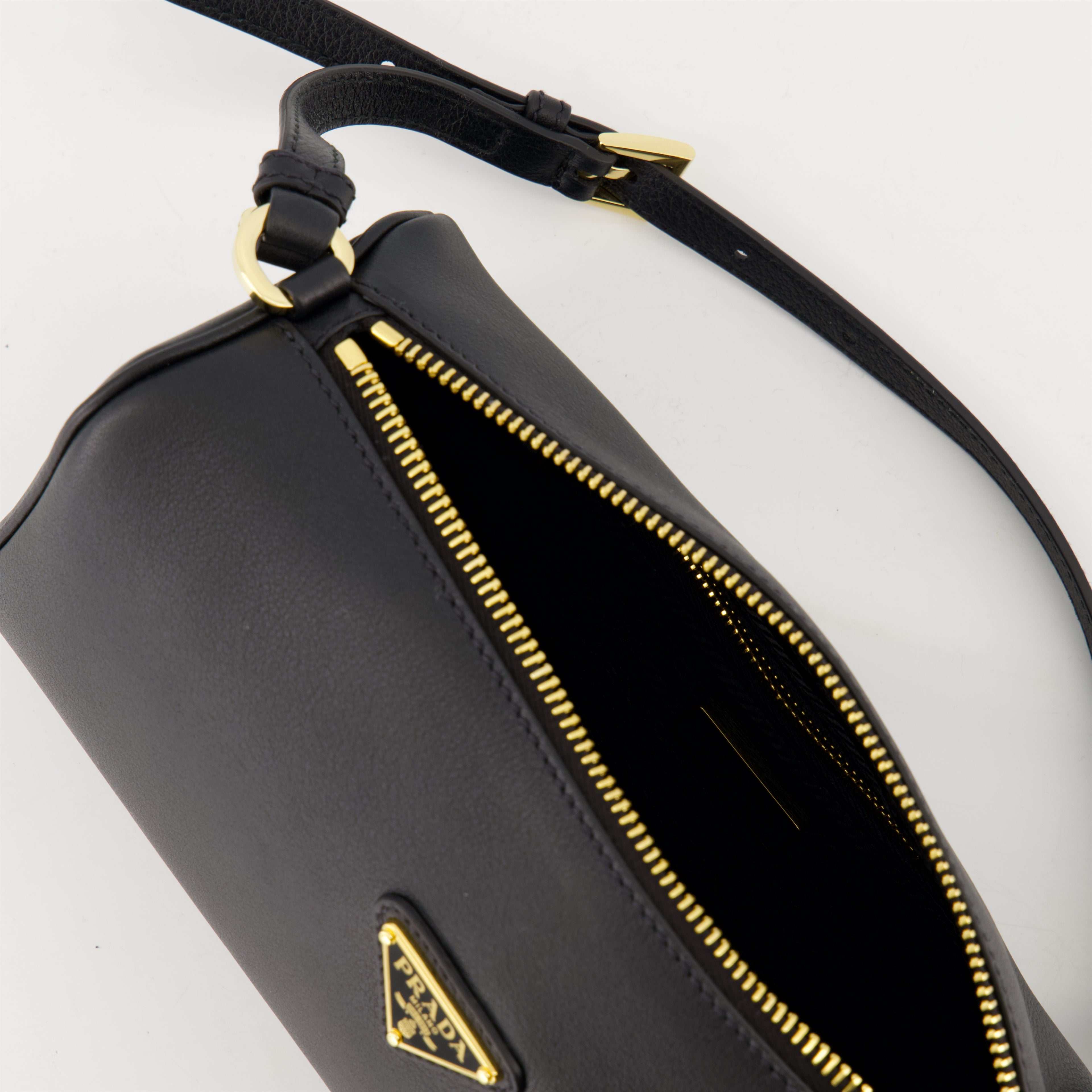 Borse a mano e a spalla Sac à main en cuir Prada Nero Femme