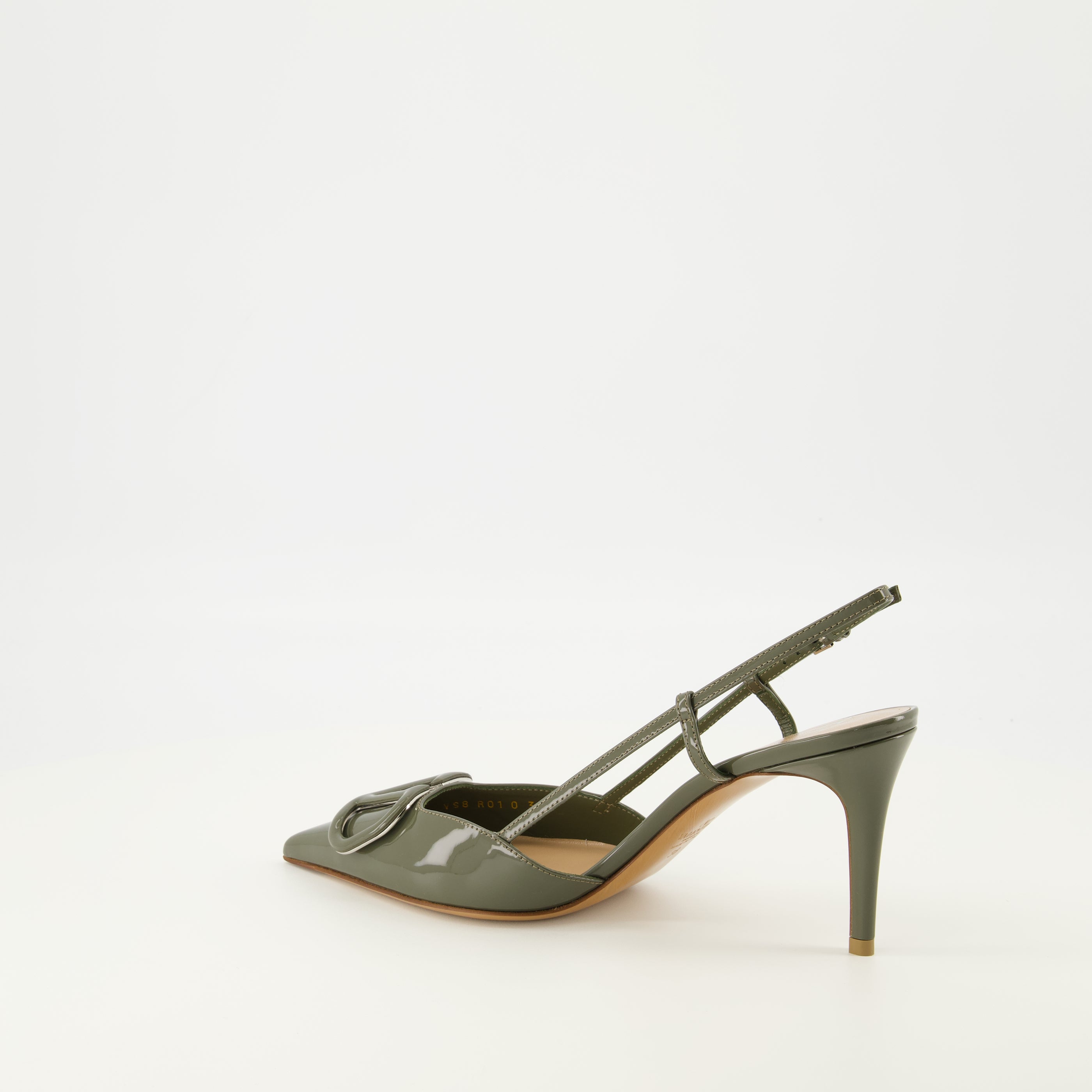 Image of the Vlogo patent leather khaki pumps by Valentino Garavani for Women - Spring-Summer 2026 - Back three-quarter right view