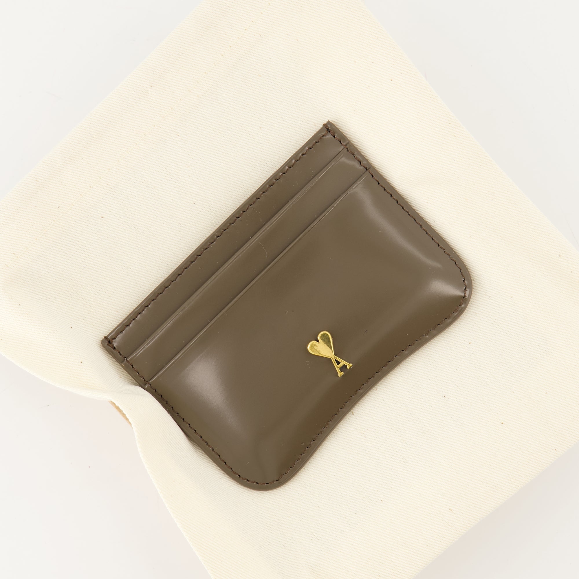 Image de l'article Porte-cartes Paris Paris de la marque Ami PARIS pour Unisex - Saison Automne-Hiver 2025 - Vue détaillée_2