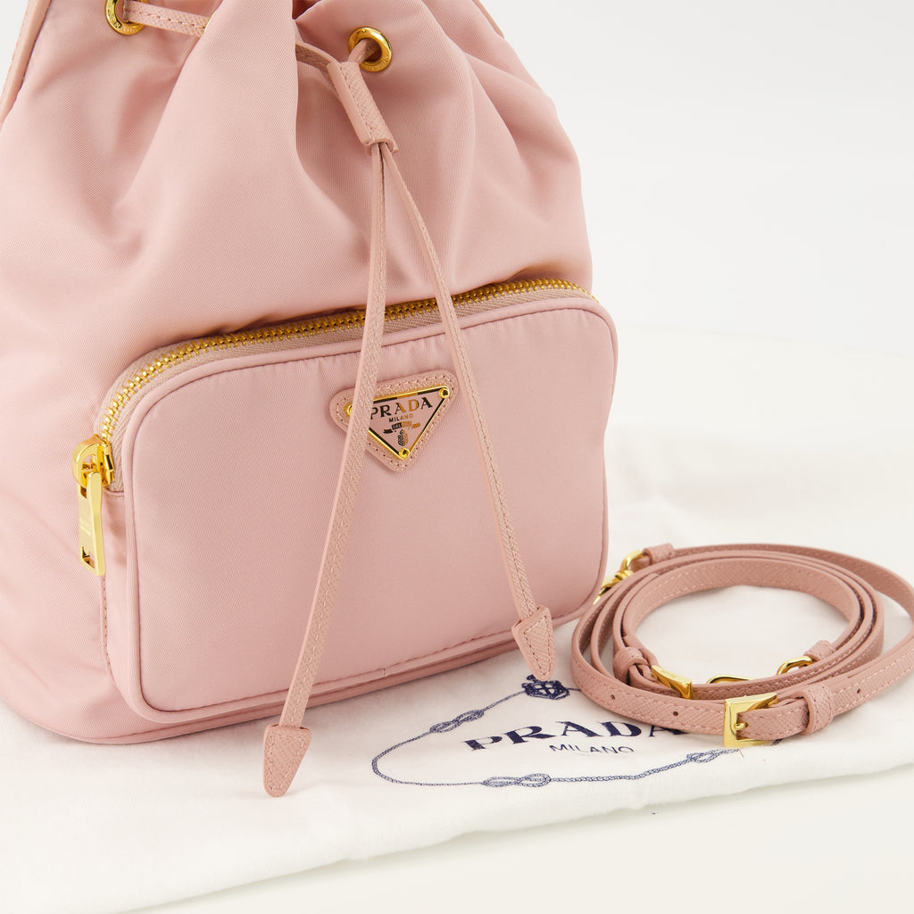 Bild der Prada Damen Re-Nylon Pink Bucket Bag - Frühjahr-Sommer 2026 - Detailansicht_2