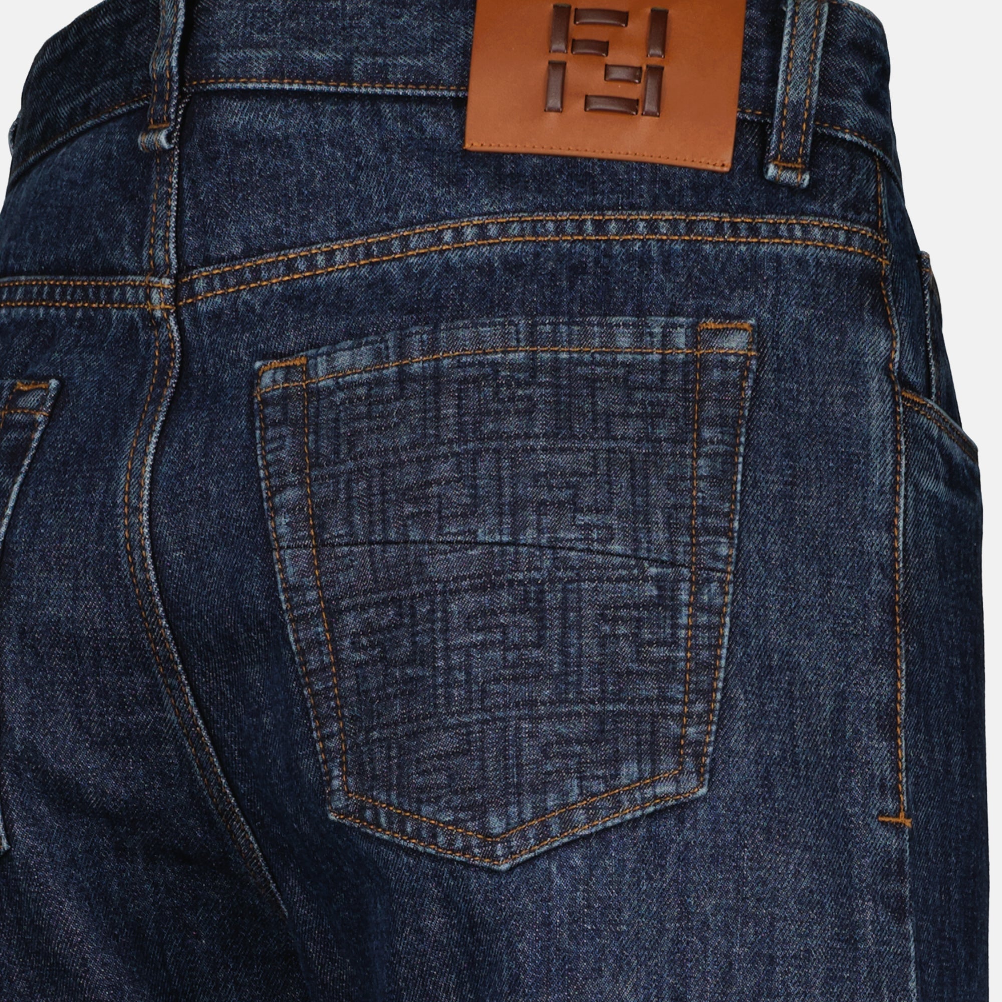 Image de l'article Jean en denim bleu de la marque Fendi pour Homme - Saison Printemps-Été 2026 - Vue détaillée_1