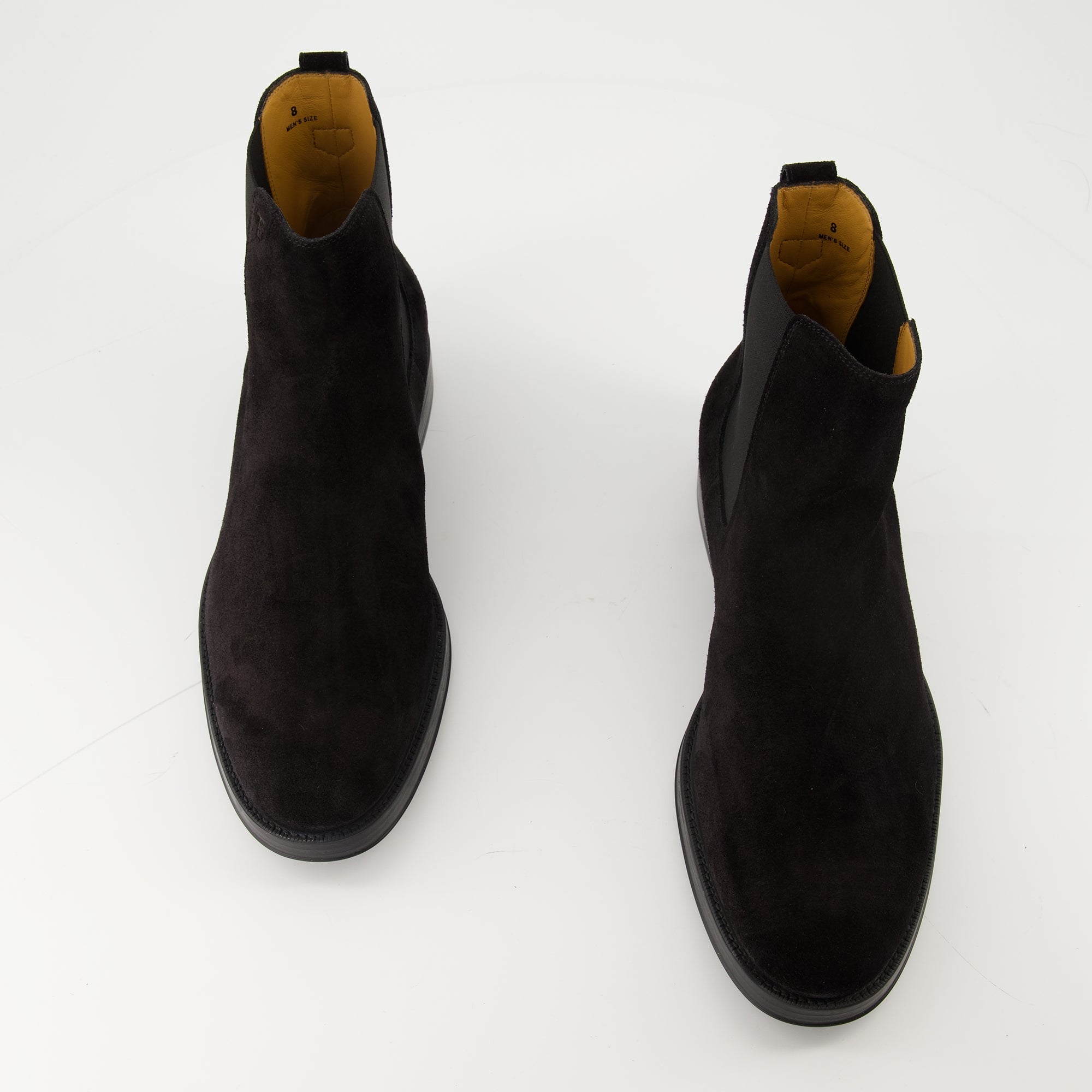 Image de l'article Bottines en cuir velours de la marque Tod's pour Homme - Saison Automne-Hiver 2025 - Vue de dessus paire de chaussure