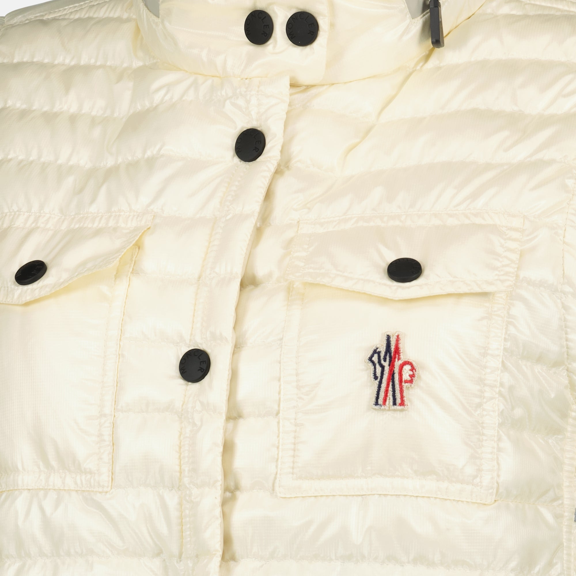 Image de l'article Doudoune sans manches Gumiane blanche de la marque Moncler Grenoble pour Femme - Saison Printemps-Été 2026 - Vue détaillée_1