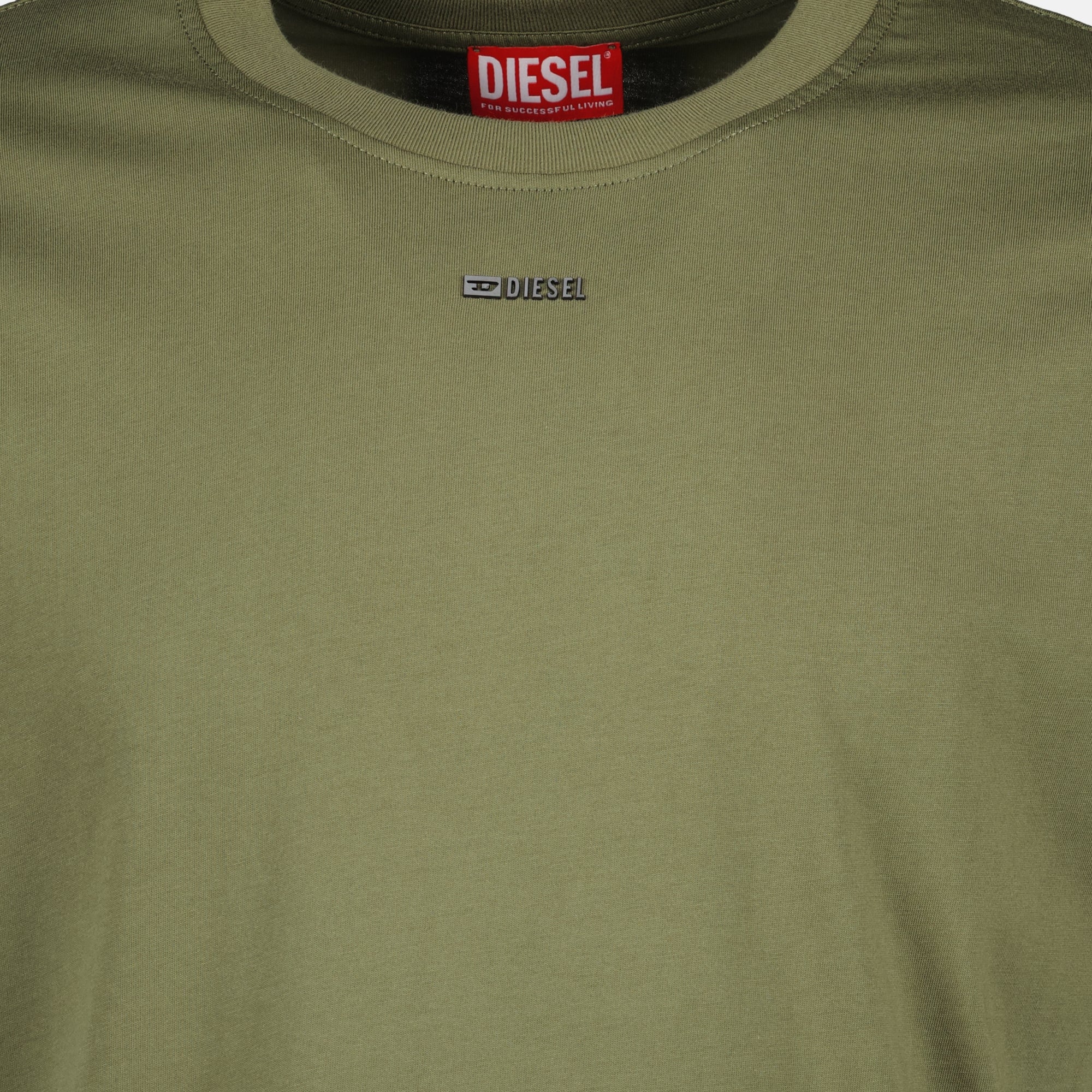 Immagine dell'articolo T-shirt T-Adjust-V verde kaki del marchio Diesel per Uomo - Stagione Primavera-Estate 2026 - Vista Dettagliata_2