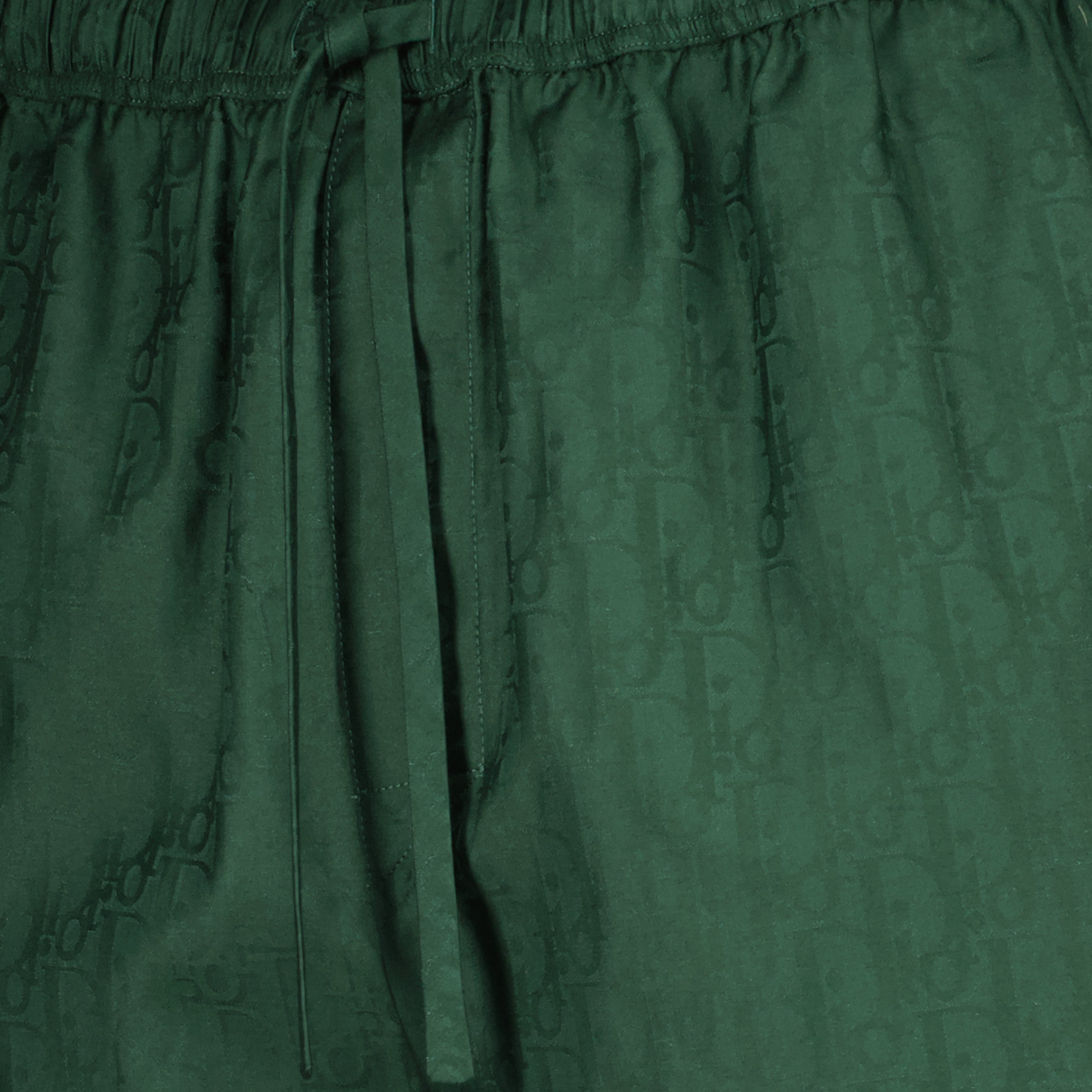 Image de l'article Short Dior Oblique vert en soie de la marque Dior pour Homme - Saison Printemps-Été 2026 - Vue détaillée_1