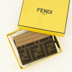 Image of the Fendi Brown Baguette Cardholder for Women - Spring-Summer 2026 - Detailed View_3