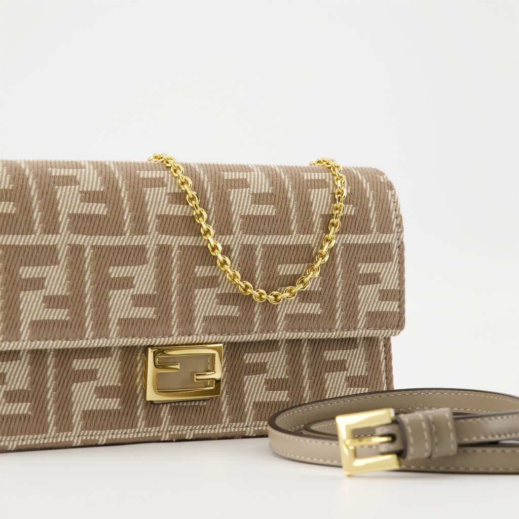 Handbags and shoulder bags Baguette Wallet with Chain Fendi Beige Femme