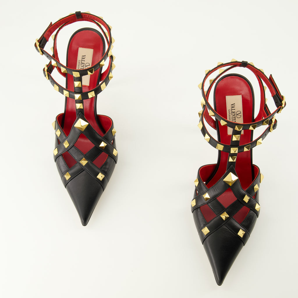 Escarpins Zapatos de tacón Rockstud en piel negra y roja Valentino Garavani Noir Femme