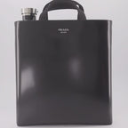 Sacs bandoulière Sac cabas en cuir Prada Noir Homme