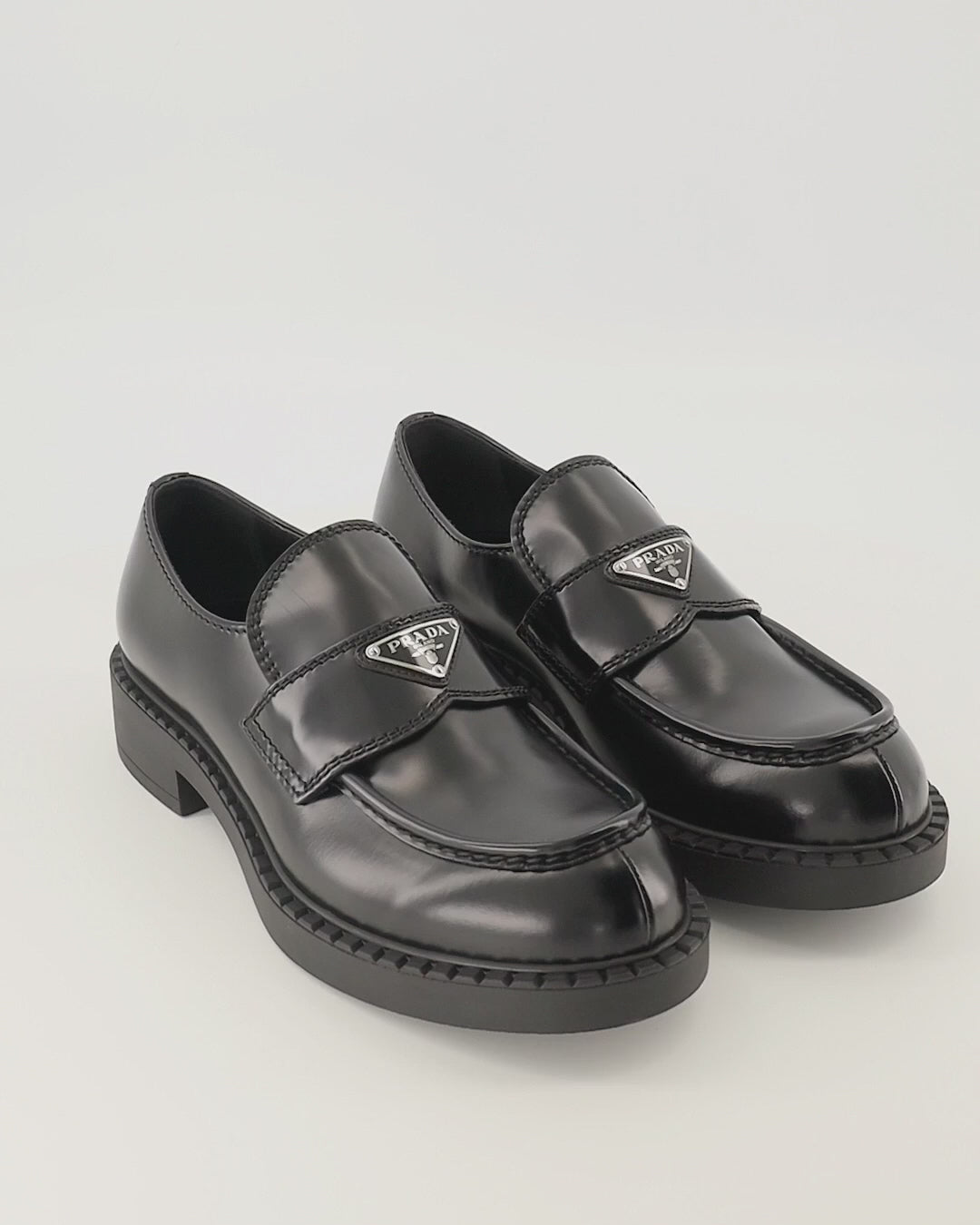Mocassins Moccassins Chocolate noir en cuir brossé Prada Noir Homme