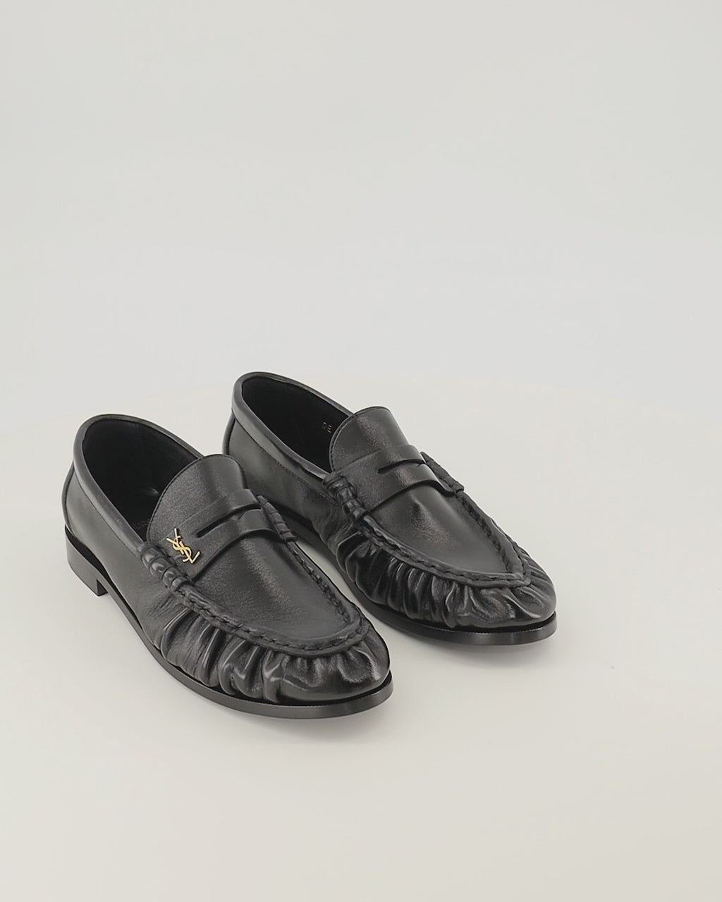 Mocassins Mocassini Loafer Soft in Pelle Nera Saint Laurent Noir Femme