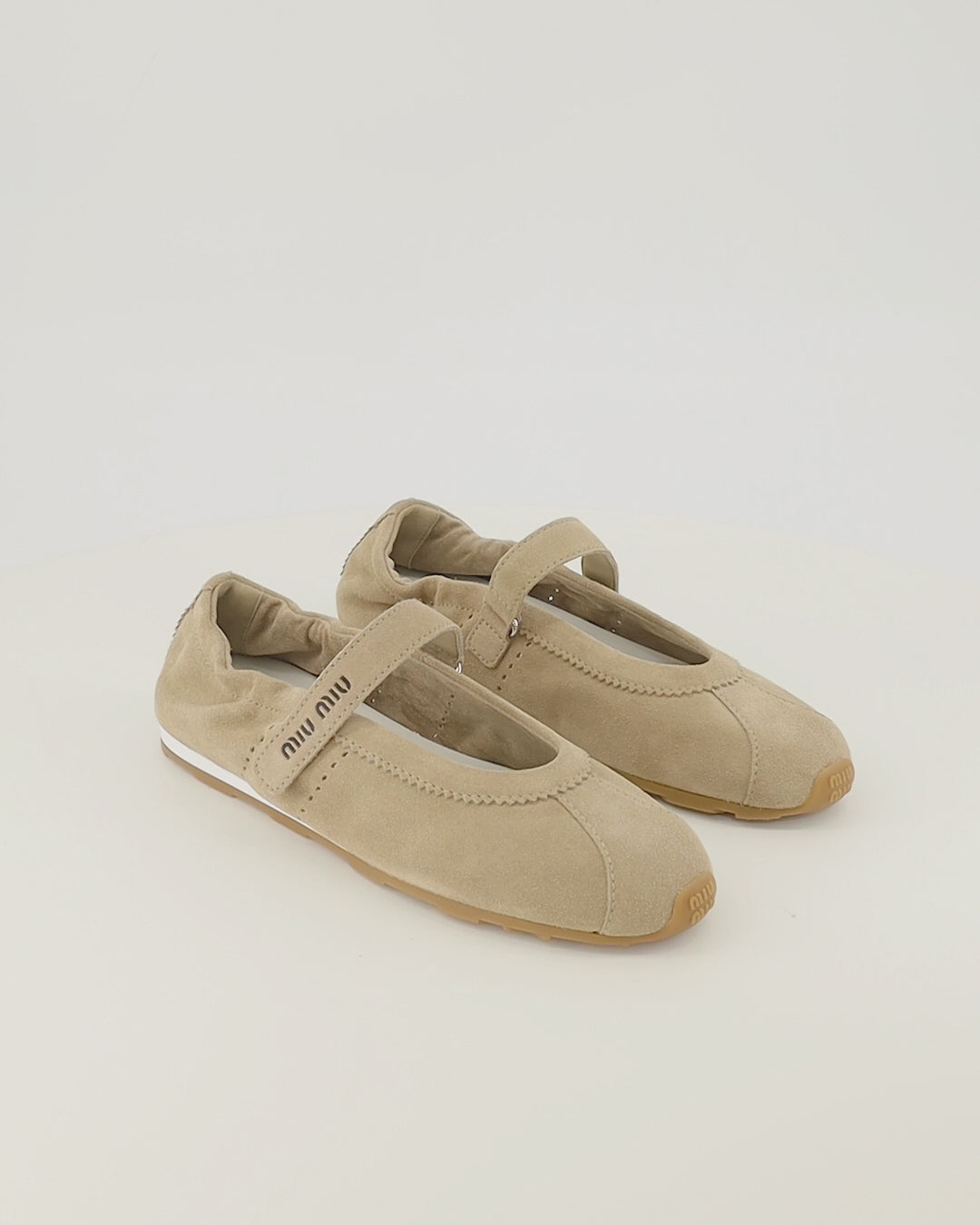 Chaussures plates Plume Ballet Flats in Beige Suede Miu Miu Beige Femme