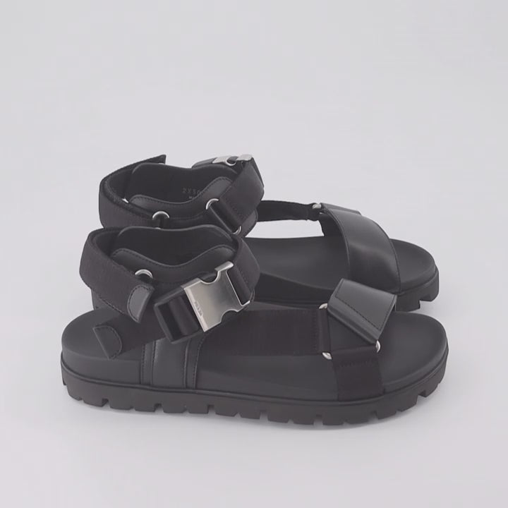 오픈 슈즈 Sandales en cuir Prada 검은색 Homme