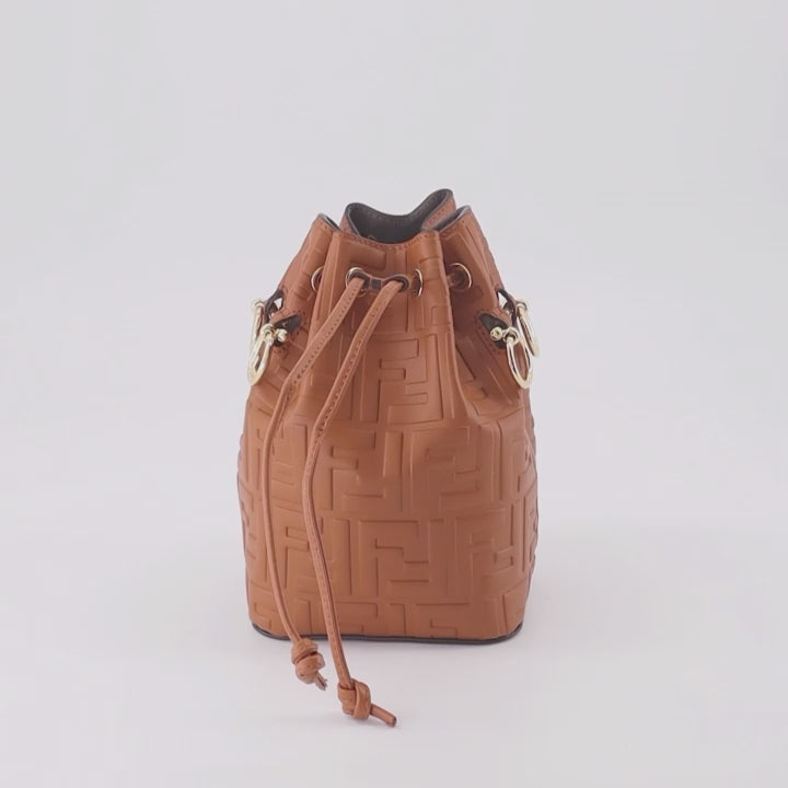 Sacs seau Sac Mon Trésor Fendi Marron Femme