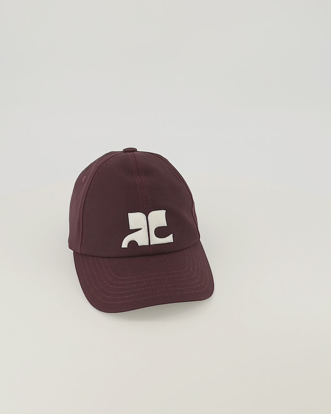 Chapeaux, casquettes et bonnets Burgunder-gestickte AC-Kappe Courrèges Bordeaux Femme