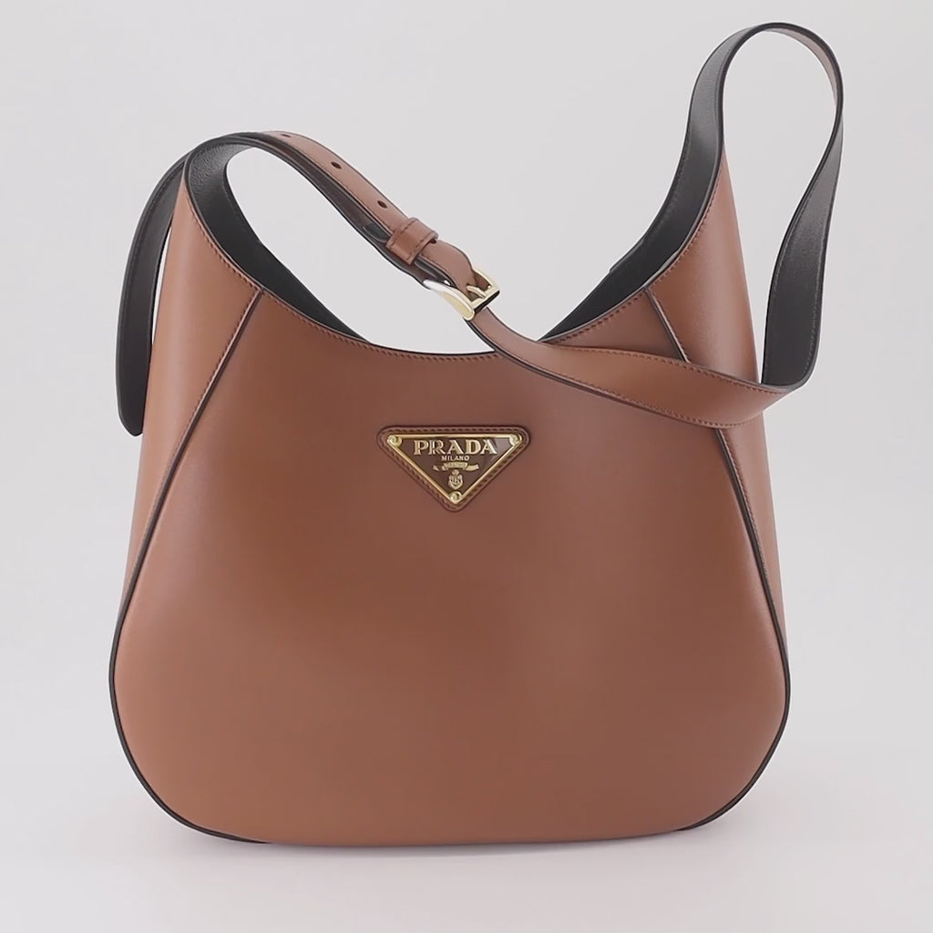 Borse a mano e a spalla Sac à bandoulière en cuir Prada Marrone Femme