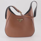 Borse a mano e a spalla Sac à bandoulière en cuir Prada Marrone Femme