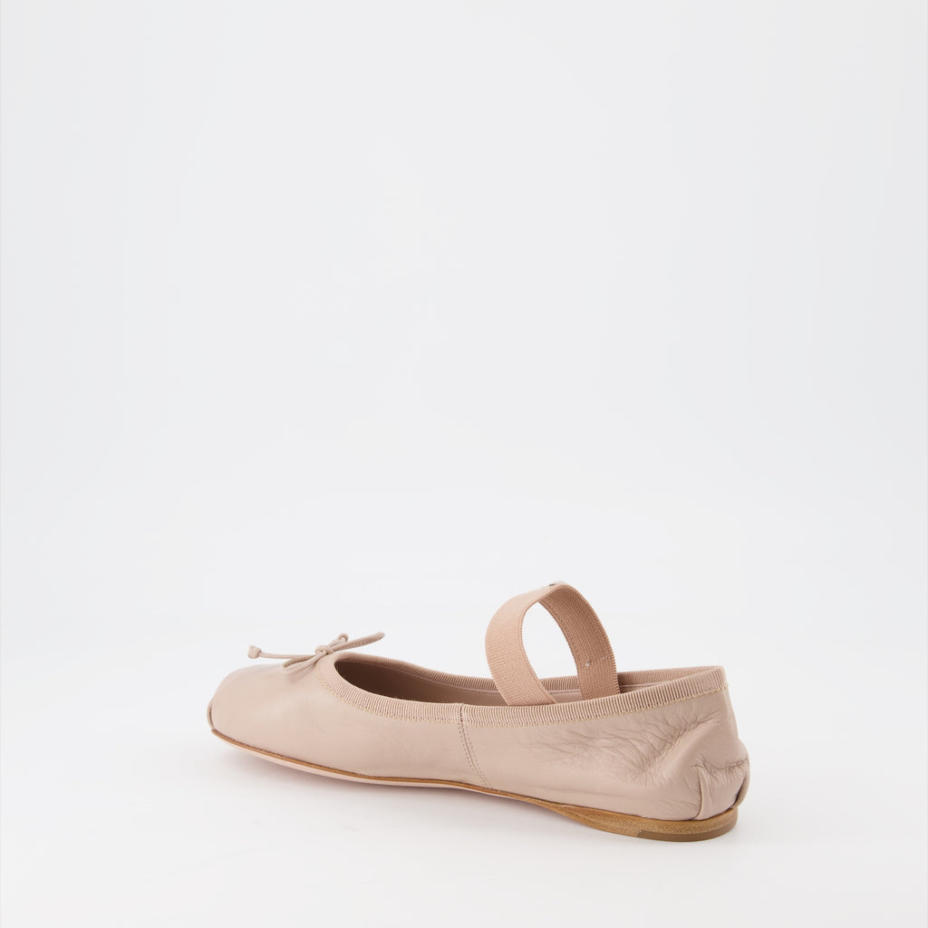 Chaussures plates Ballerines en cuir Miu Miu Beige Femme