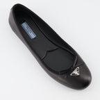 Chaussures plates Ballerines en nappa Prada Noir Femme