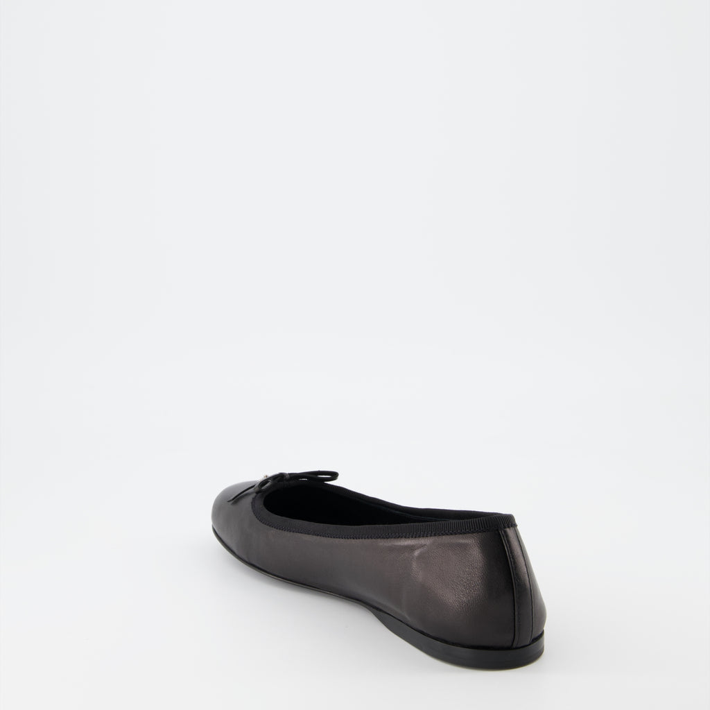 Chaussures plates Ballerines en nappa Prada Noir Femme