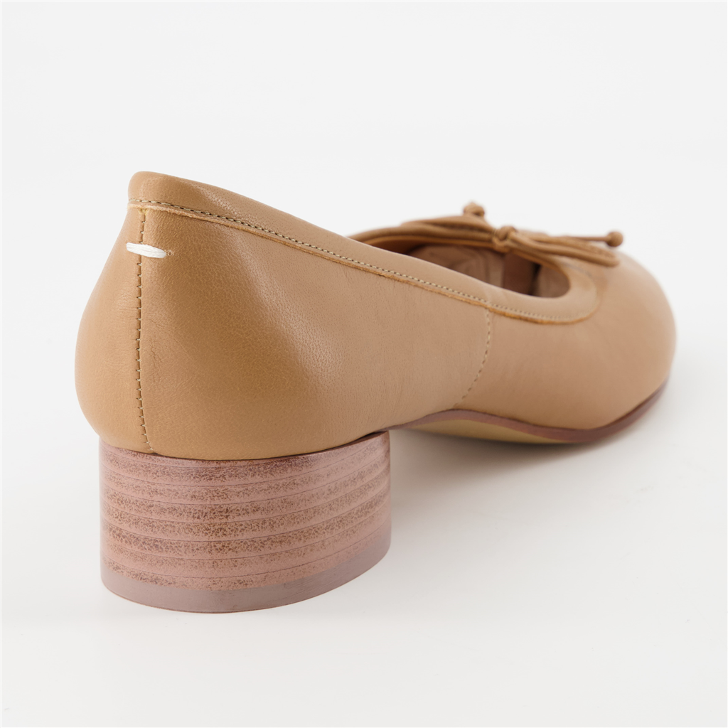 Chaussures plates Ballerines Tabi Maison Margiela Beige Femme