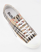 Chaussures de ville Baskets à carreaux Burberry Beige Homme