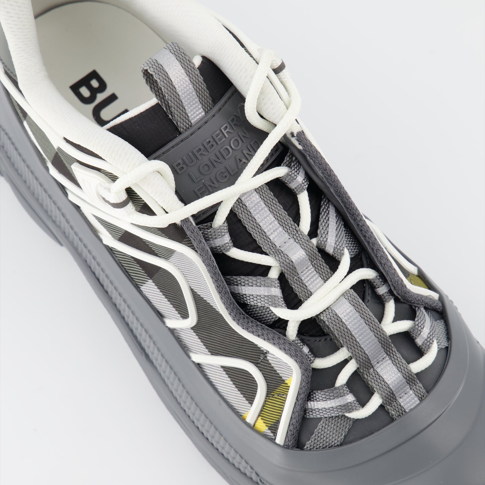 Baskets Baskets Arthur Burberry Gris Homme