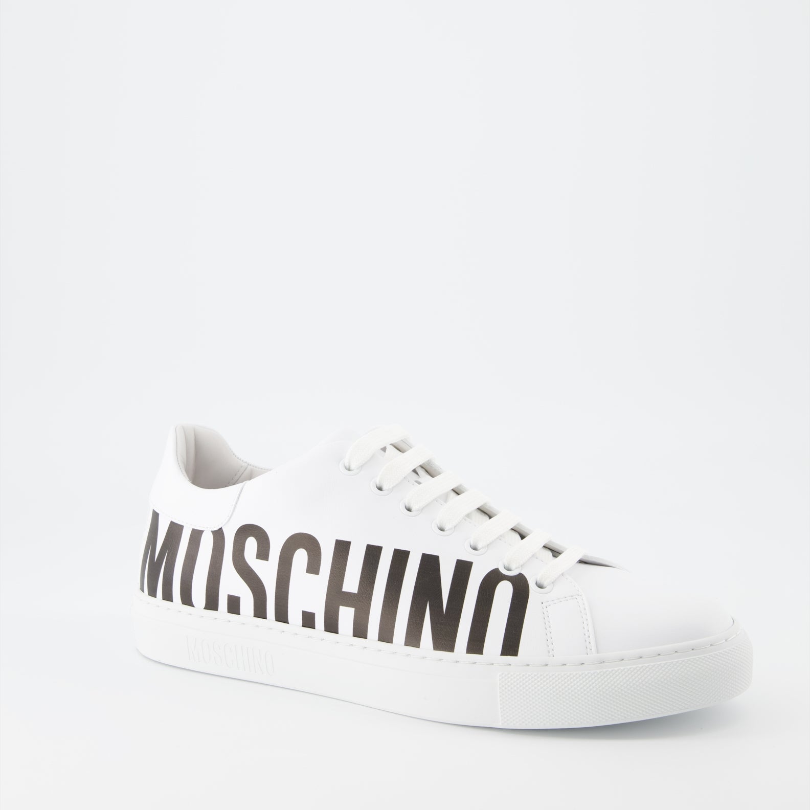 Sneaker Baskets à logo Moschino Weiß Homme
