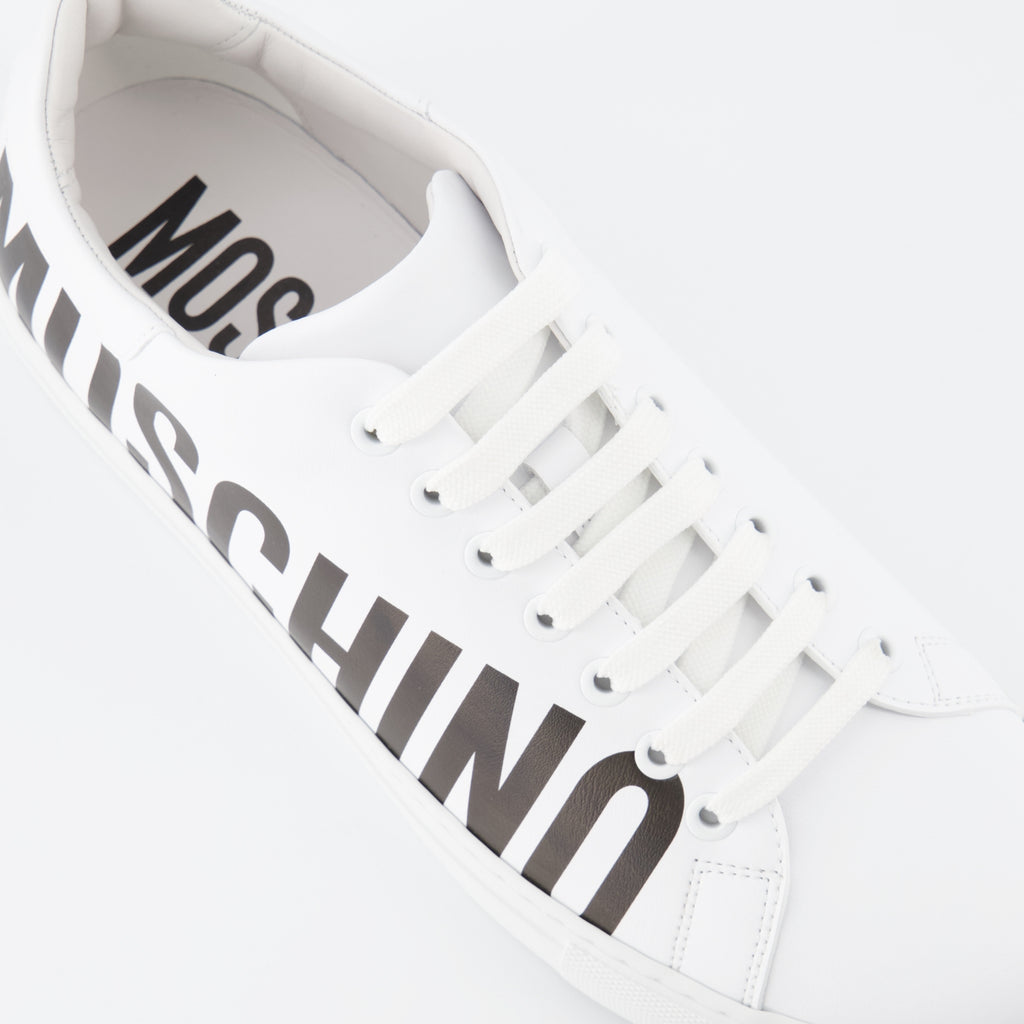 Baskets Baskets à logo Moschino Blanc Homme