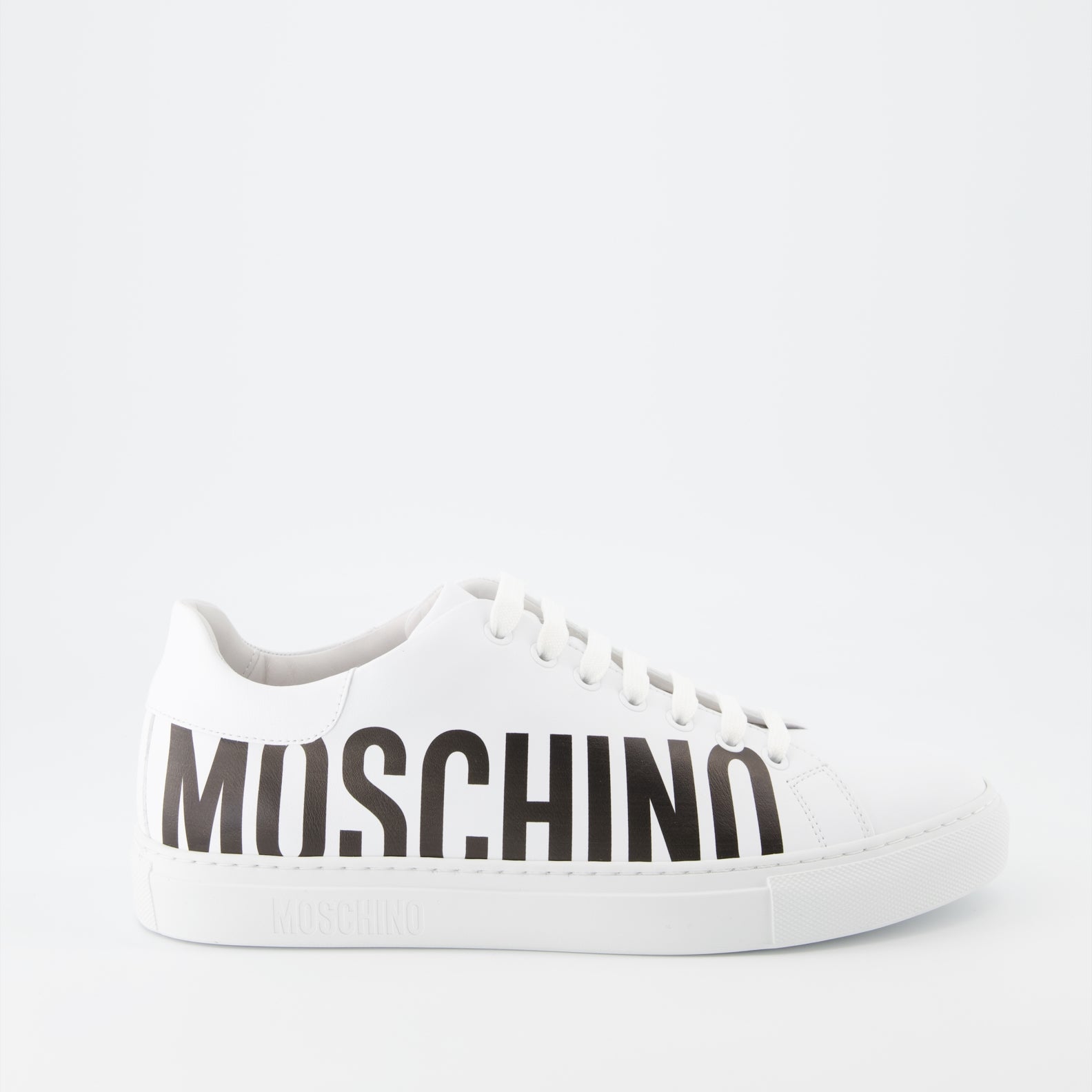 Sneaker Baskets à logo Moschino Weiß Homme