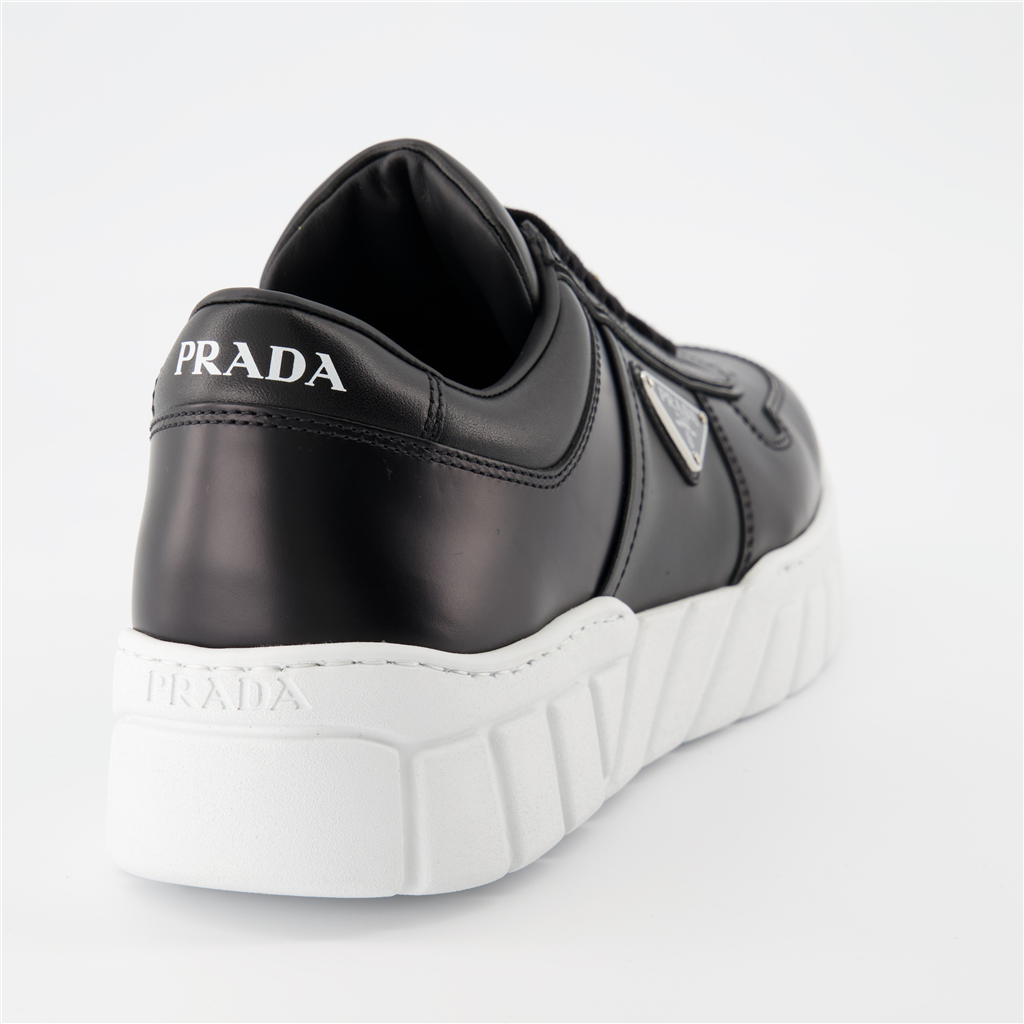 스니커즈 Baskets en cuir Prada 검은색 Homme